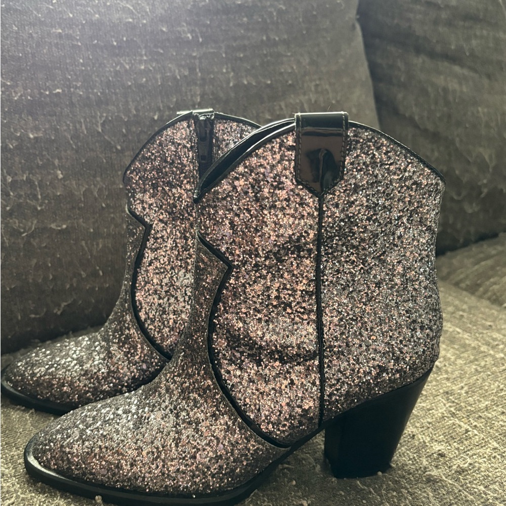 Sparkling Glitter Ankle Boots - Black and Silver